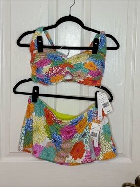 Bleu Rod Beattie Floral Swimsuit in Turquoise, Orange, Pink, Yellow size 34D & 6